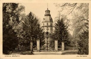 Postkartenalbum mit Motiven von Karlsruhe. "Karlsruhe. Schlossgarten". Schlossturm mit Schlossgarten