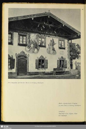 Altes Bauernhaus mit barocker Malerei in Wallgau, Oberbayern