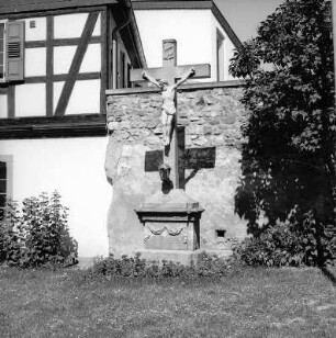 Kreuz; Eltville, Rosengasse 5