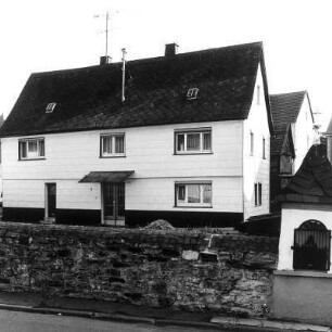 Beselich, Grabenstraße 7