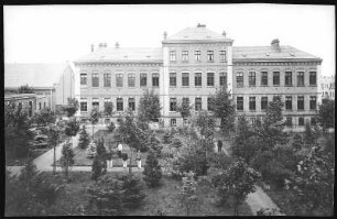 Kamenz. Garnison-Lazarett, Verwaltungsgebäude