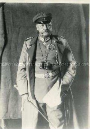 Paul von Hindenburg im Atelier