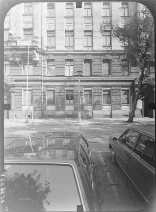 Dresden-Neustadt, Karl-Marx-Platz (Palaisplatz) 2 a/d. Verwaltungsgebäude (um 1900). Straßenfront (Teilansicht)
