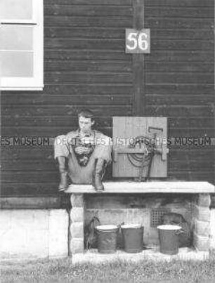 Lesender Soldat (Altersgruppe 18-21)