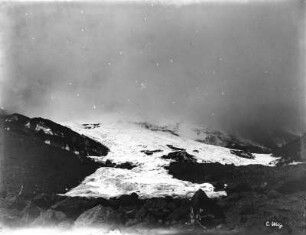 Am Kilimandscharo : Blick auf die schneebedeckte Höhenlandschaft am Kilimandscharo