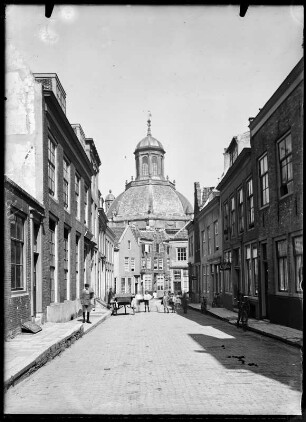 Niederlande, Middelburg. Oostkerk. Straßenansicht