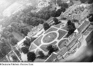 Schloß Pillnitz (Wasserpalais und Lustgarten)