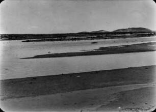 Der Rio Lacahahuira : Blick auf den Rio Lacahahuira bei Tomaquipa mit Vögeln.