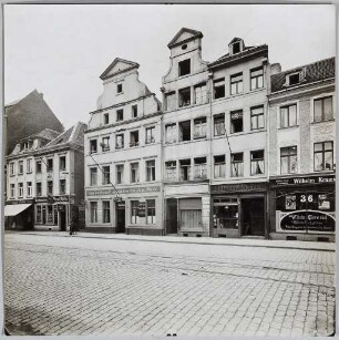 Düsseldorf, Ratinger Straße 30, 32 und 34