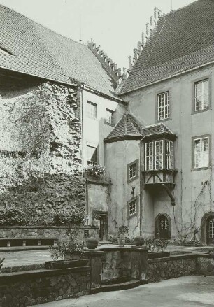 Schloss Trebsen, Ostecke im Schlosshof