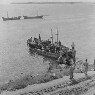 Fischerboote im Hafen von Nessebar. Heimkehrende Küstenfischer auf dem Schwarzen Meer, an der Bucht von Burgas