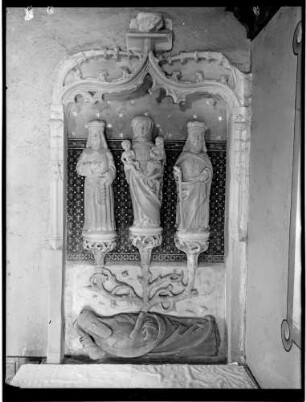 Hochsal Gottesackerkapelle Sankt Anna Altar Anna Selbritt auf dem Stammbaum Jesse umgeben von zwei Patriarchen (um 1600)