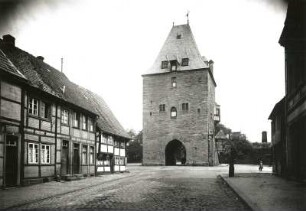 Soest, Osthofentor : Soest. Blick aus der Osthofenstraße gegen die Stadtseite des Osthofentores