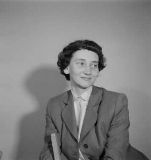 Porträt der Schriftstellerin Anneliese Ichenhäuser : Porträt von Anneliese Ichenhäuser