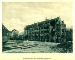 Belfortstrasse mit Bibliotheksgebäude