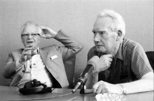 36. Tagung 1986 Chemiker; Pressekonferenz: Peter D. Mitchell, Sir Derek H. R. Barton