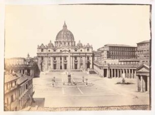 Petersdom, Rom: Ansicht mit Petersplatz
