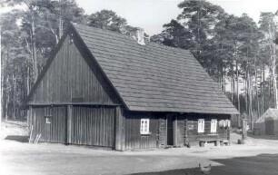 Wohnhaus in Trebendorf : Bauwesen - Exterieur. Ort: Trjebin / Trebendorf. Gebohltes Haus.