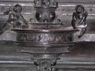 Sebaldusgrabmal — Zwei Putti