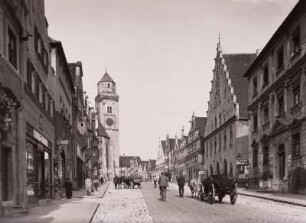 Donauwörth, Blick über die Reichsstraße auf die Stadtpfarrkirche : Donauwörth. Reichsstraße. Blick gegen die Stadtpfarrkirche