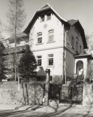 Radebeul, Moritzburger Straße 59. Wohnhaus (1899, H. Große)