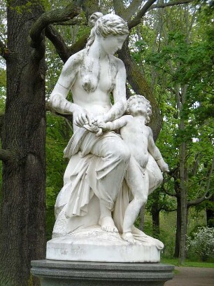 Venus, Amor die Flügel beschneidend