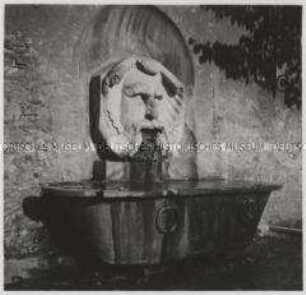 Rom, Basilika Santa Sabina allAventino, Fontana del Mascherone di Santa Sabina