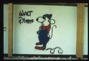 WALT DiSNey
