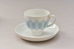 Untertasse aus dem Service "Lotus Kobalt"