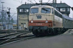 Stuttgart Hbf. Lok 112 502 D616 Ausfahrt Gleis 10 Bnb-Wagen UIC-X-Wagen