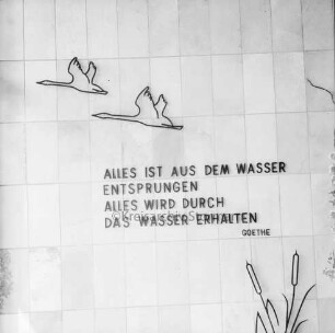 Klein Barnitz: Wasserwerk Klein Barnitz des Wasserbeschaffungsverbands Reinfeld-Land: Innenansicht: Kachelwand im Eingangsbereich mit Wanddekoration