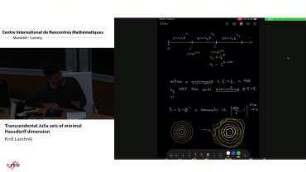 Transcendental Julia sets of minimal Hausdorff dimension
