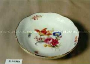 Untertasse, Modell Altozier mit Blumenmalerei