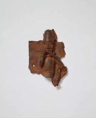 Bronzeplatte (Fragment): Musikant mit Quertrompete, Kette