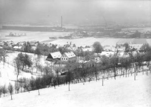 Heidenau-Gommern. Stadtteilansicht von Süden. Im Mittelgrund Mühlenbauanstalt, Maschinenfabrik und Eisengießerei Gebr. Seck Dresden-Zschachwitz. Winteraufnahme