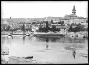 Leitmeritz. Blick über die Elbe mit Dampfer "Bastei" zum Burgberg mit Dom