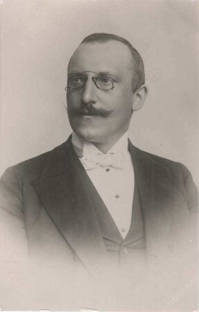 Prof. Kurt Hassert
