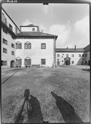 Augustusburg. Schloss (1568-1572; H. Lotter, E. van der Meer). Hofansicht
