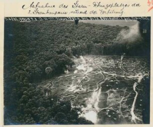 Foto des Sturm-Übungsplatzes der 2. Sturmkompanie während der Vorführung (Luftbild)