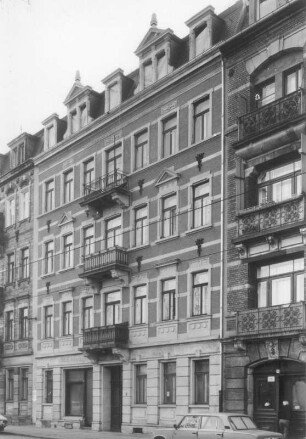 Dresden-Neustadt, Bischofsweg 38. Wohnhaus mit Laden (um 1895). Straßenansicht