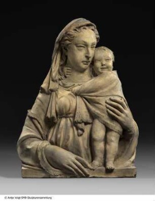 Maria mit dem Kind im Mantel
