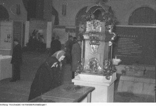 Dresden, 8. Jahrestag der Zerstörung Dresdens, Kranzniederlegung, u.a., 13. Februar 1953