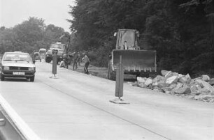 Anbringung eines neuen Betonbelags am Autobahn-Dreieck Karlsruhe