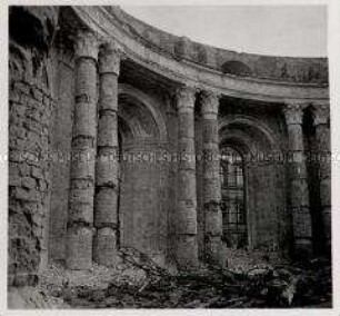 Berlin, Zerstörte Sankt-Hedwigs-Kathedrale, innen