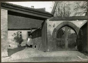 Friedhof. Tor zum Friedhof, 1578
