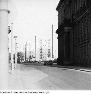 Blick von der Landhausstraße über den Pirnaischen Platz zu den neuen Hochhäusern an der Grunaer Straße