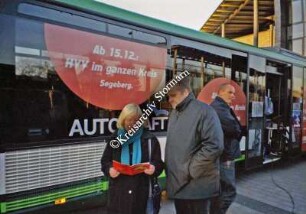 Hamburger Verkehrsverbund: Informationsveranstaltung zur Eingliederung des gesamten Kreises in das HVV-Gebiet vor dem Gebäude F (Mommsenstraße 14)