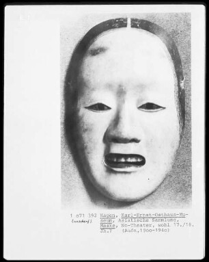 Maske aus dem No-Theater