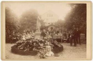 Friedeberg (Neumark) / Strzelce Krajeńskie: Gartenlokal mit Minerva-Statue