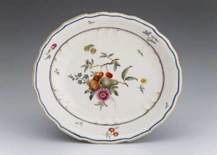 Schale mit Früchte- und Blumendekor